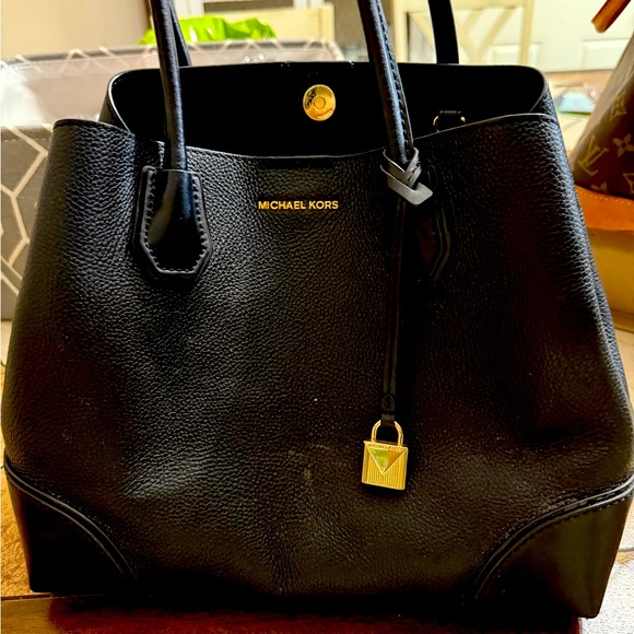 Michael kors hand bag - Picture 1 of 5